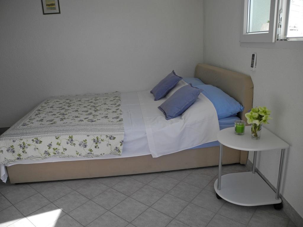 Apartments & Room Paula Стобрек Экстерьер фото